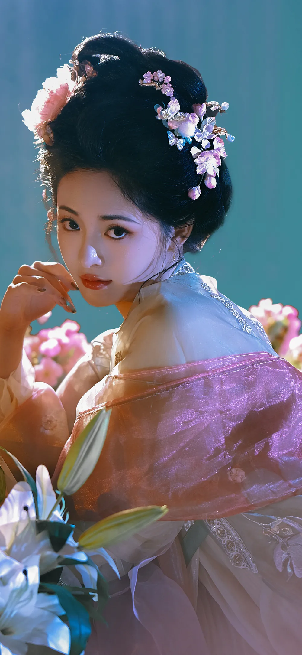 Fairy Chinese Aesthetic Beauty Zhou Jieqiong in Hanfu Dress Wallpaper