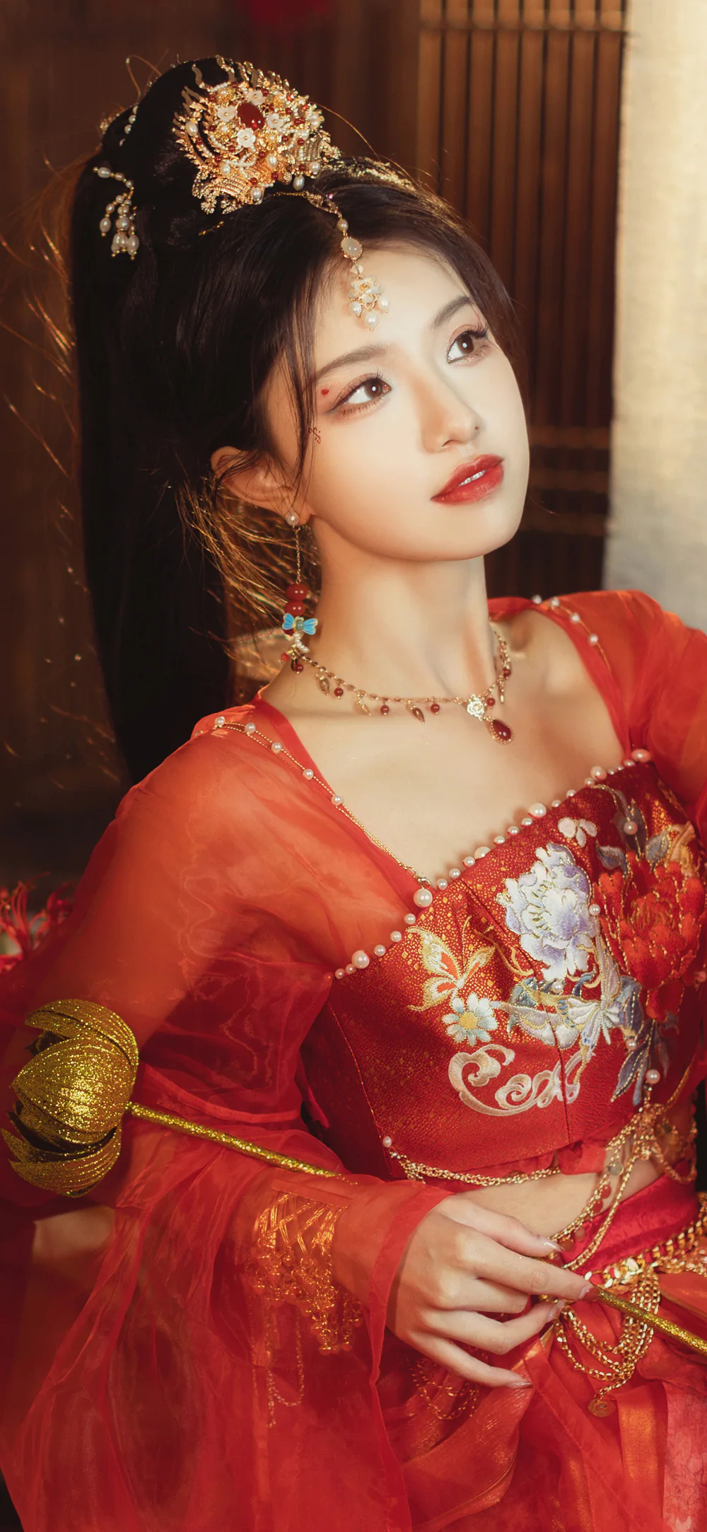 Gorgeous Asian Girl in Red Hanfu Tulle Gown Phone Wallpaper HD