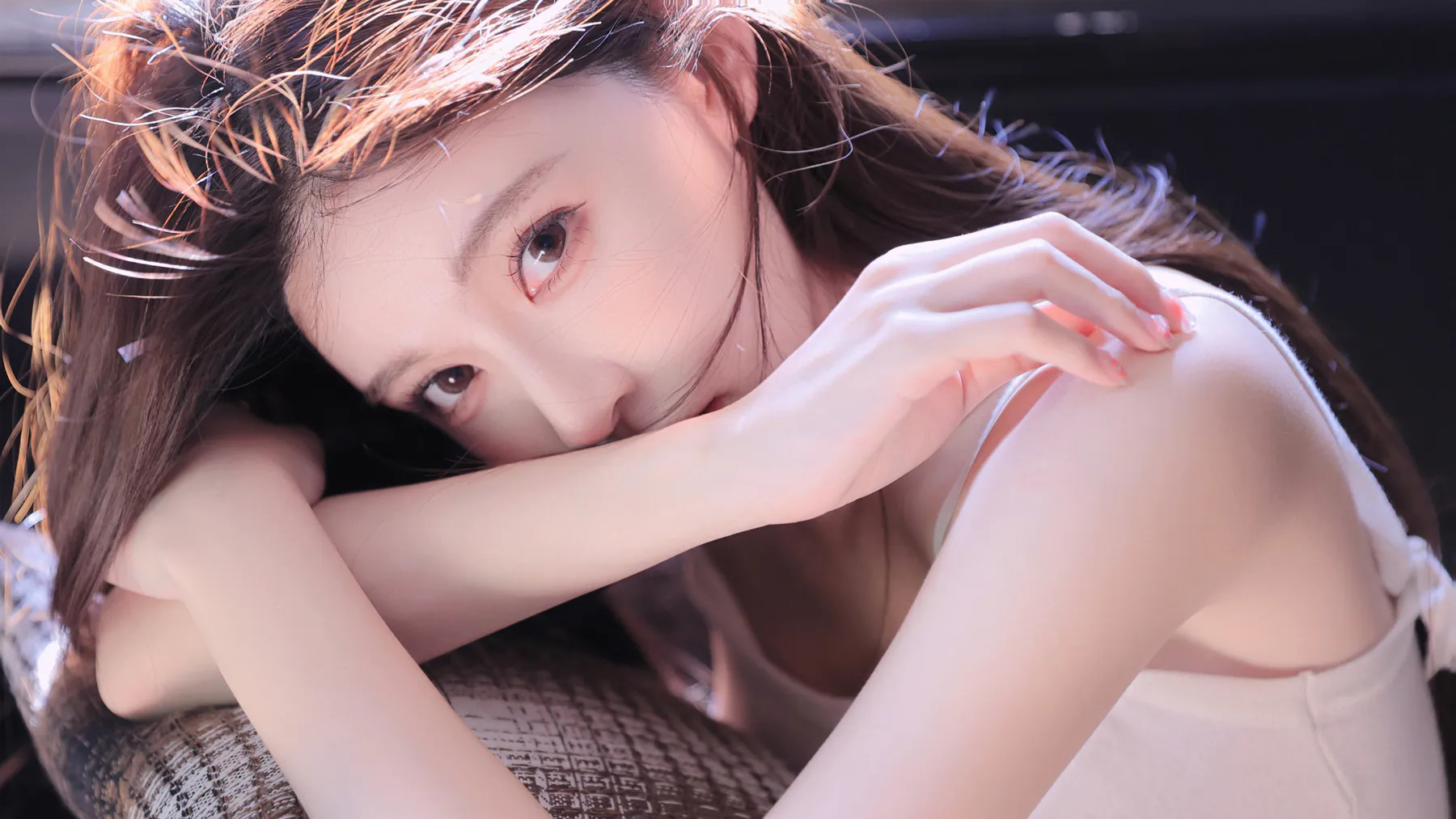 Soft Light Asian Woman with Beautiful Eyes and Long Hair Wallpaper